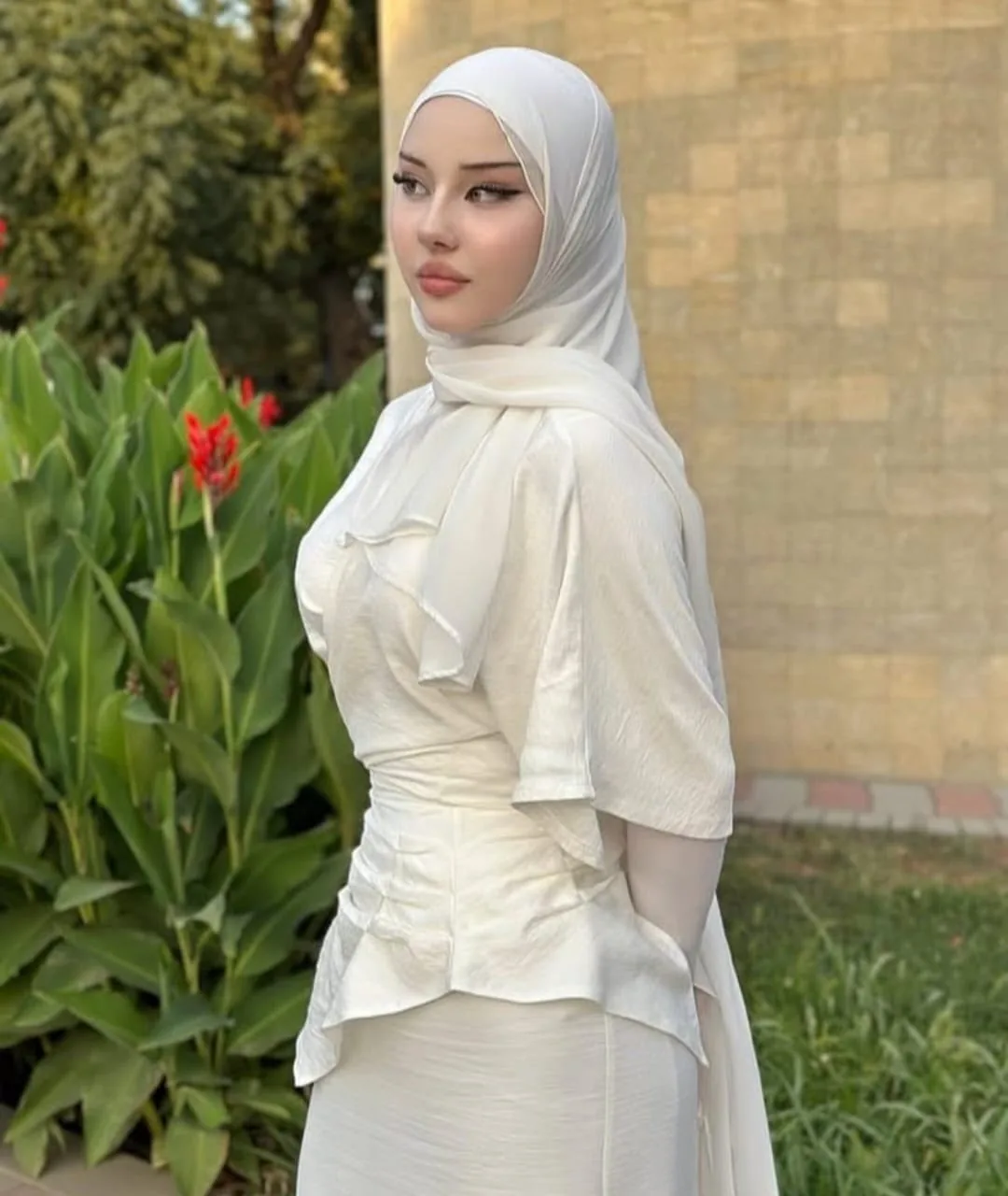 Defne - Bahçelievler Escort