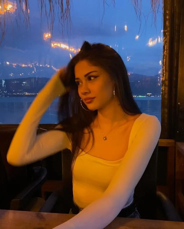 Selen - Bahçelievler Escort