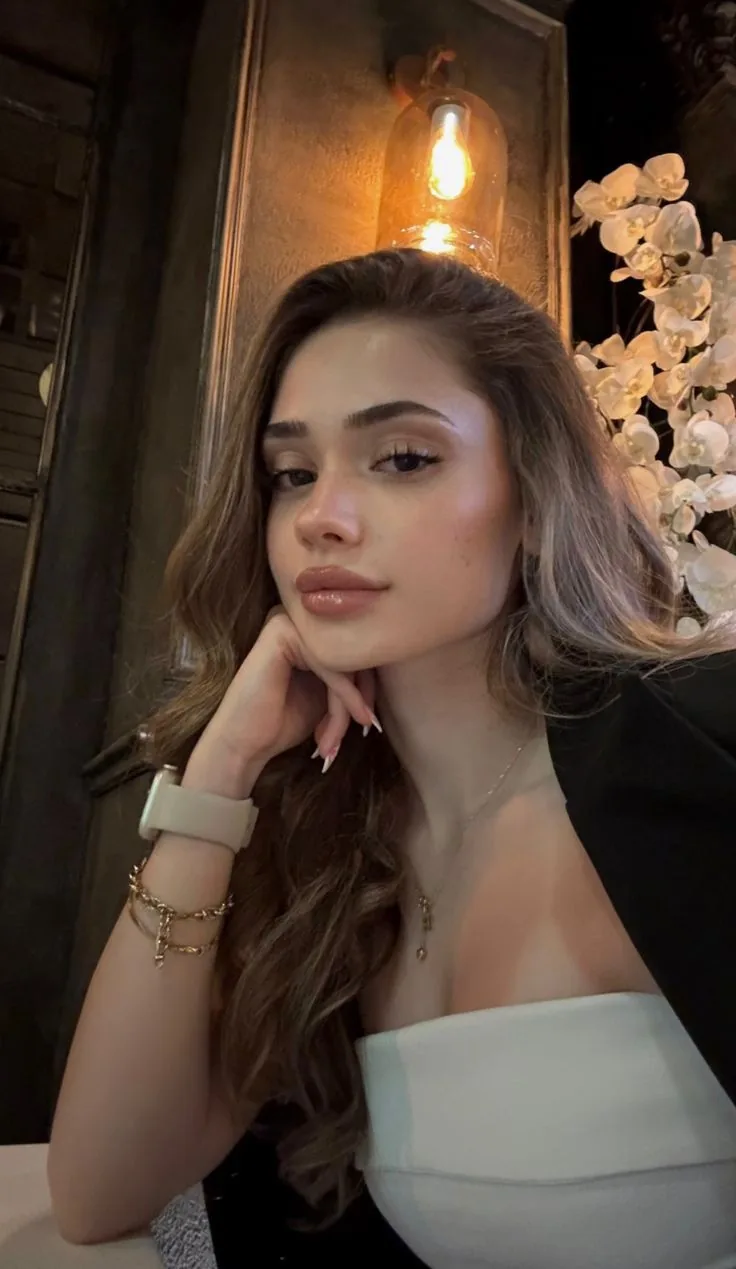 Selen - Bahçelievler Escort